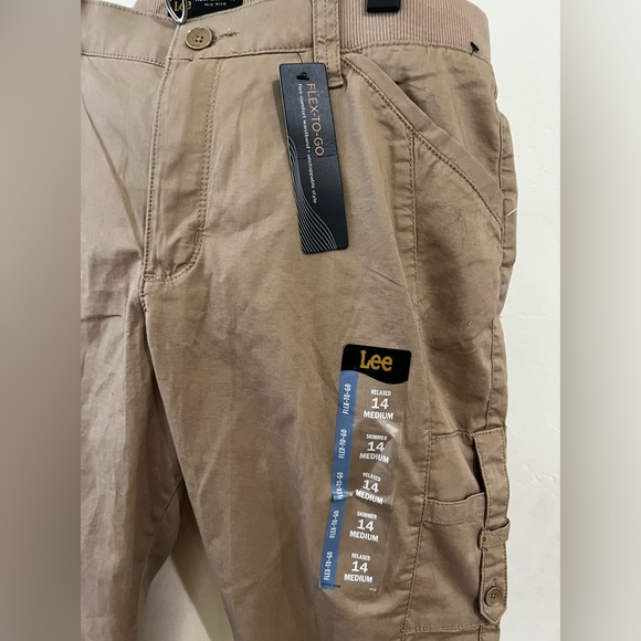 NWT Lee Stretch Capri’s size 14 - Picture 2 of 6